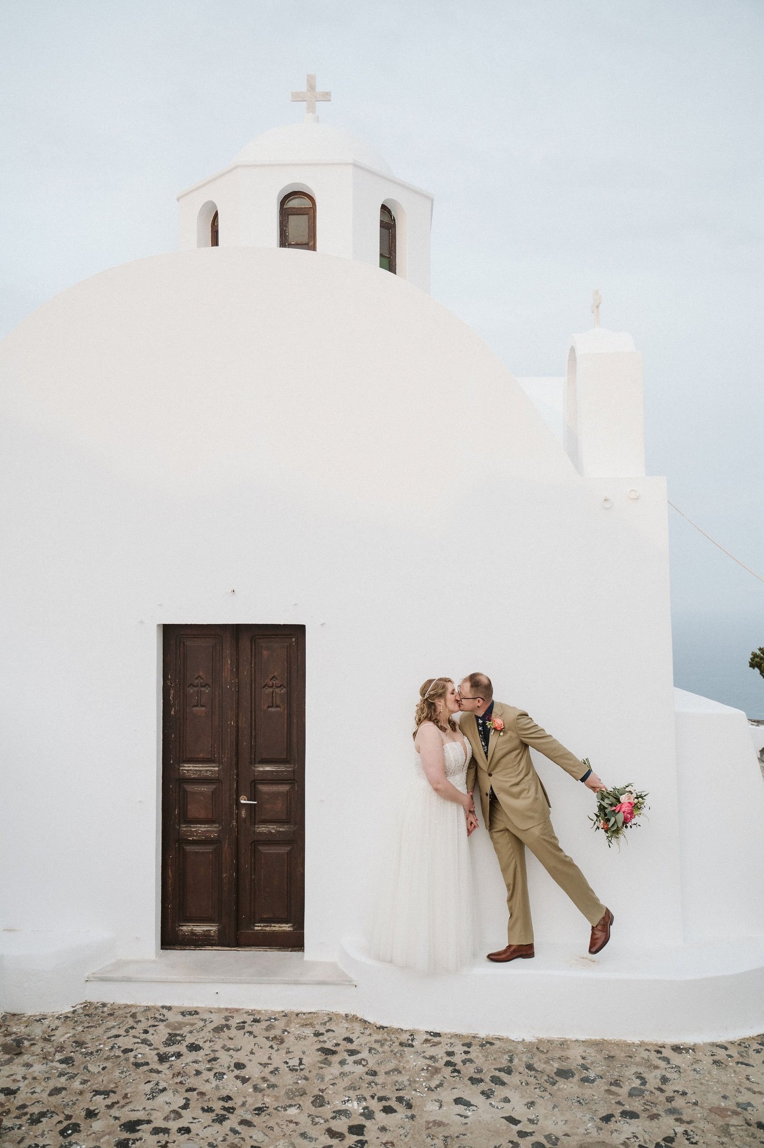 Lauren & Matthew, elopement in Santorini