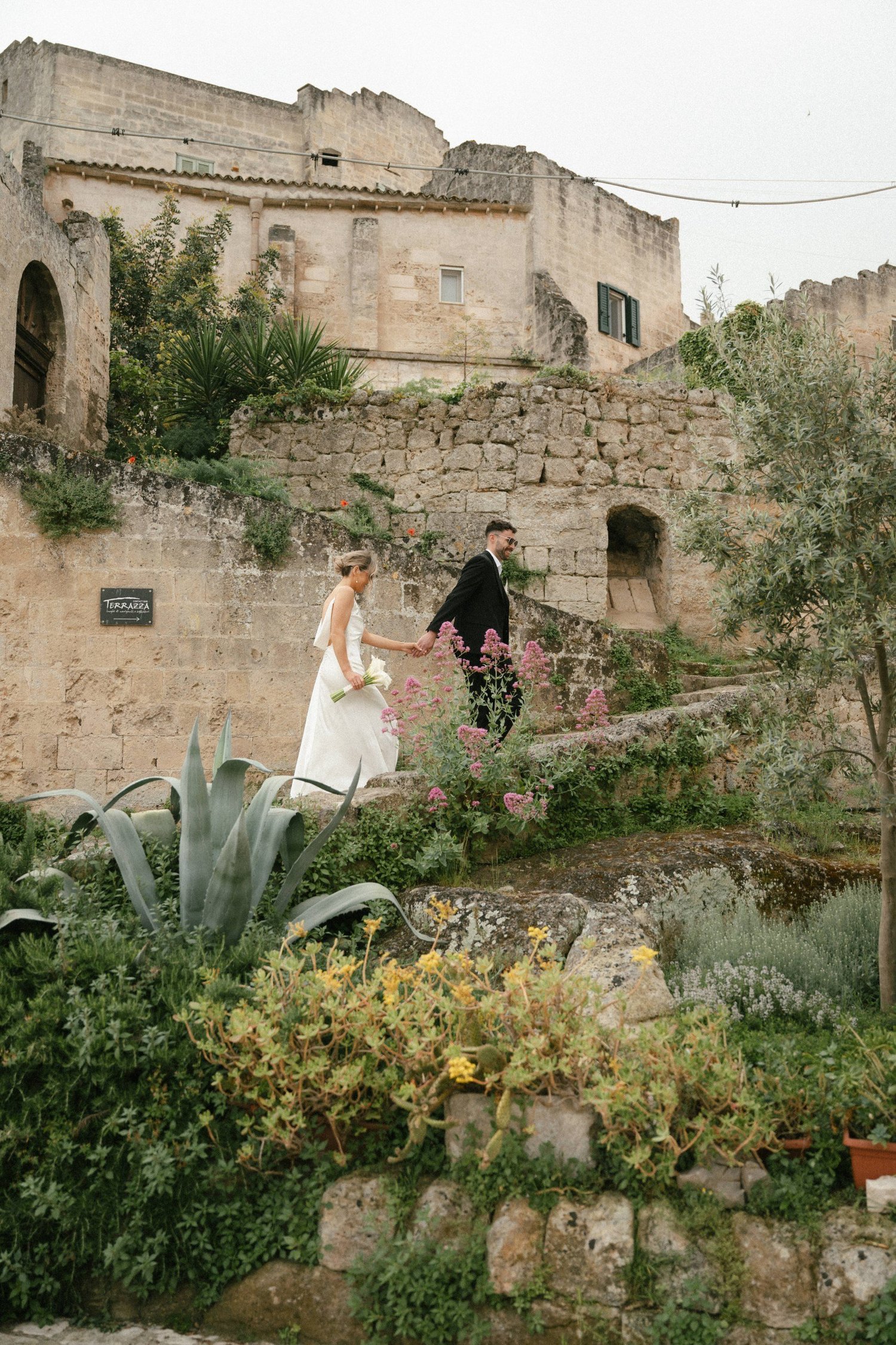 Isaac & Maire, elopement in Matera