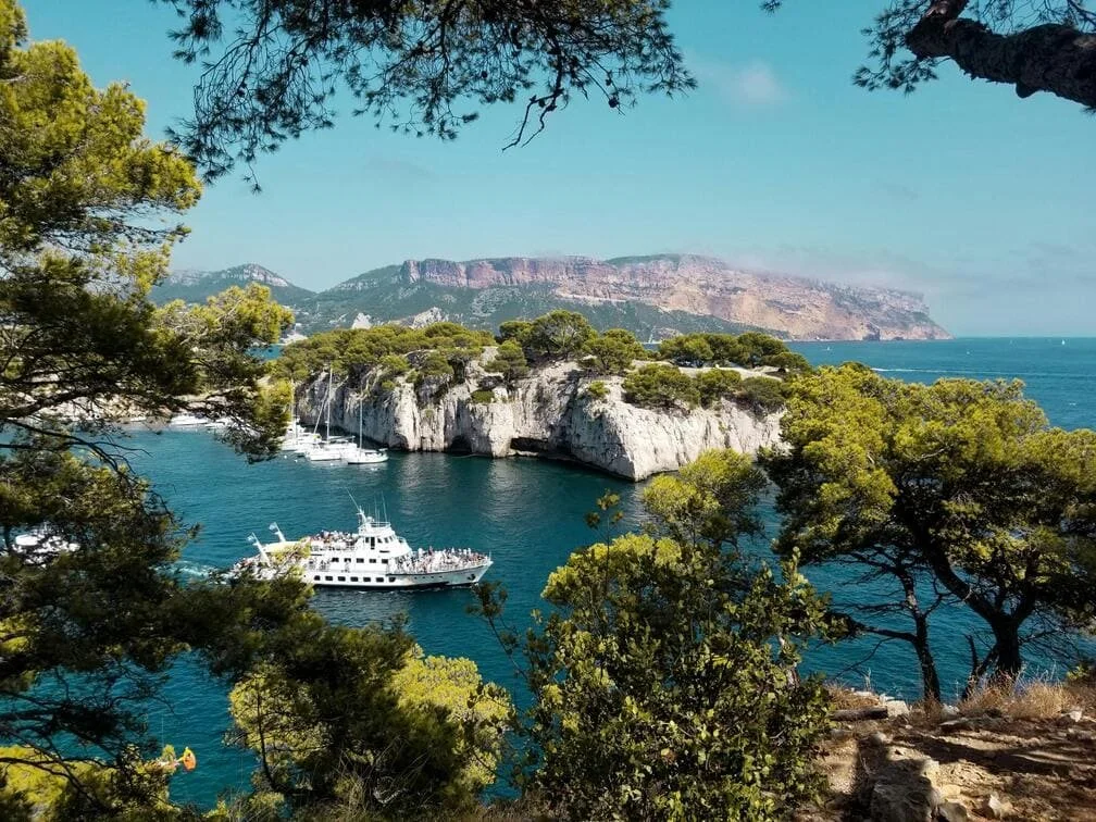 Elope in Marseille, France