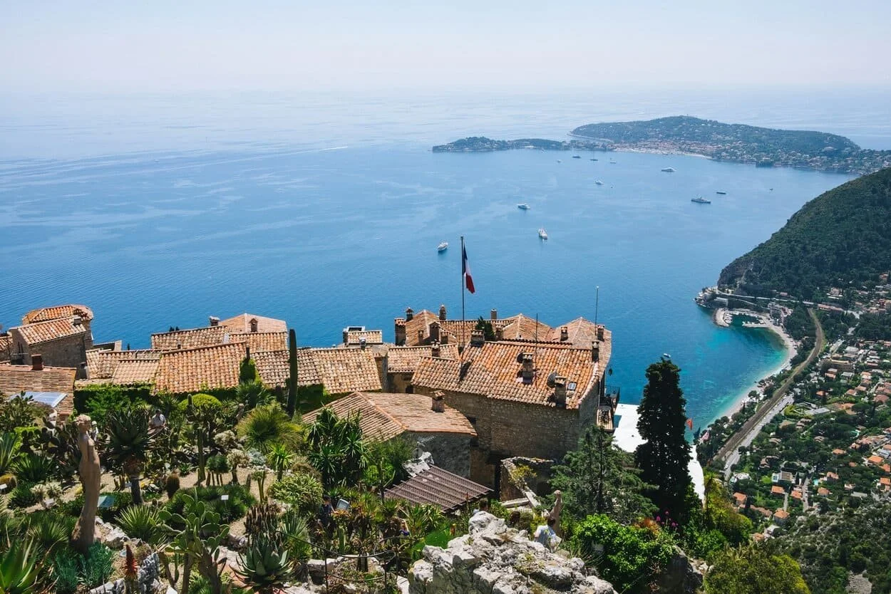 Elope in French Riviera, France